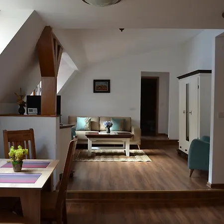 Casa Fanarilor בראשוב