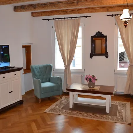 בית הארחה Casa Fanarilor בראשוב